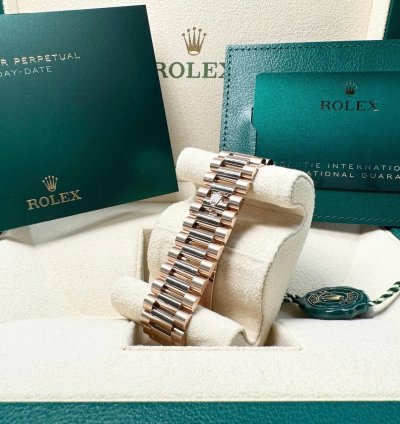 Rolex Day-date 40 Everose Sundust Baguette 12 2024 Neu Und Ungetragen Full Set