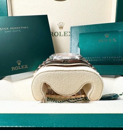 Rolex Day-date 40 Everose Sundust Baguette 12 2024 Neu Und Ungetragen Full Set