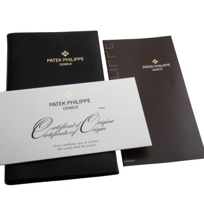 Patek Philippe Nautilus 5980r-001 18k Rose Gold 39mm Watch 5980r-001