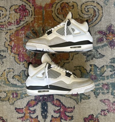 Air Jordan Retro 4 Military Black