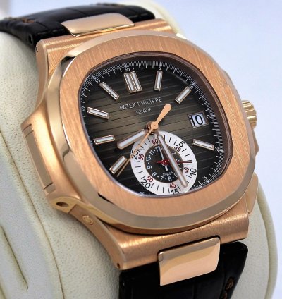 Patek Philippe Nautilus 5980r-001 40mm 18k Rose Gold Watch Box Papers Mint