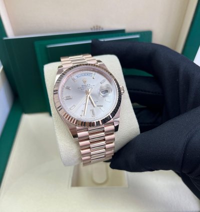 Rolex Day-date 40 Fluted Bezel Sundust Baguette Diamond Dial President Bracelet 228235
