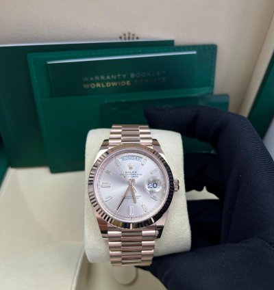 Rolex Day-date 40 Fluted Bezel Sundust Baguette Diamond Dial President Bracelet 228235