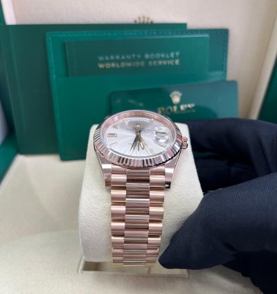 Rolex Day-date 40 Fluted Bezel Sundust Baguette Diamond Dial President Bracelet 228235