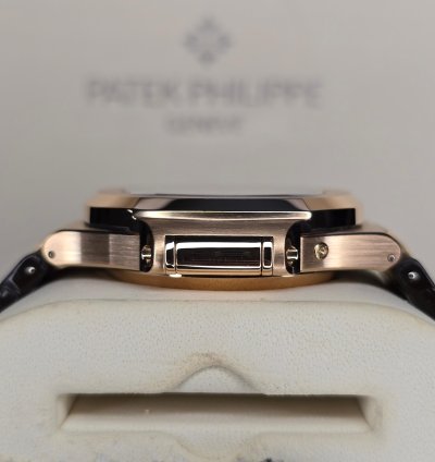 Patek Philippe Nautilus 5980r-001 Flyback Chrono Mint