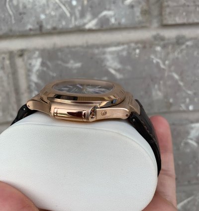 Patek Philippe Nautilus 5980r-001 Rose Gold Brown Nautilus
