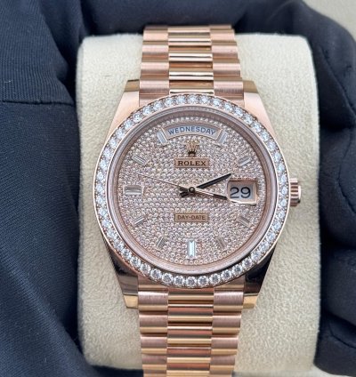 Rolex Day-date 40 Full Rose Gold Diamond-paved Dial Diamond Bezel