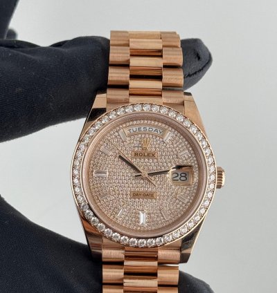 Rolex Day-date 40 Full Rose Gold Diamond-paved Dial Diamond Bezel