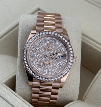 Rolex Day-date 40 Full Rose Gold Diamond-paved Dial Diamond Bezel