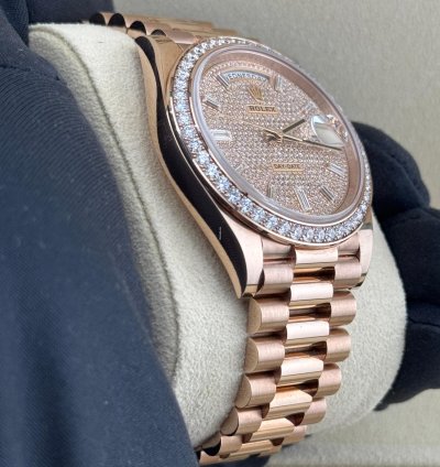 Rolex Day-date 40 Full Rose Gold Diamond-paved Dial Diamond Bezel