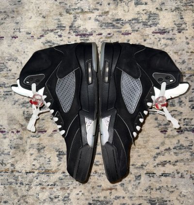Air Jordan Retro 5 Reimagined Black Metallic Sz 10