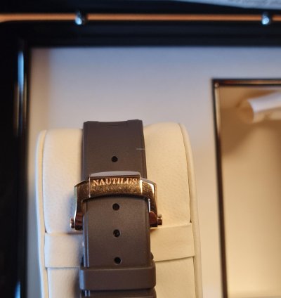 Patek Philippe Nautilus 5980r-001rose Gold Full Set