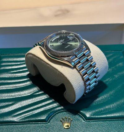Rolex Day-date 40 Full Set box And Papers