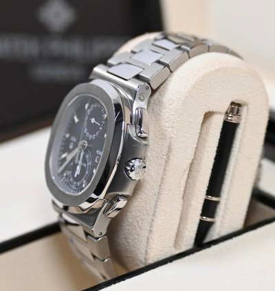 Patek Philippe Nautilus 5990 1a