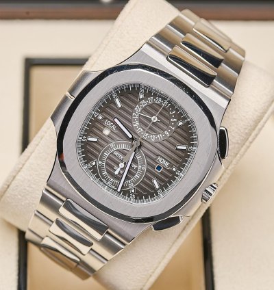 Patek Philippe Nautilus 5990 1a 2020 Grey