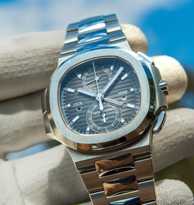 Patek Philippe Nautilus 5990 1a Grey Dial