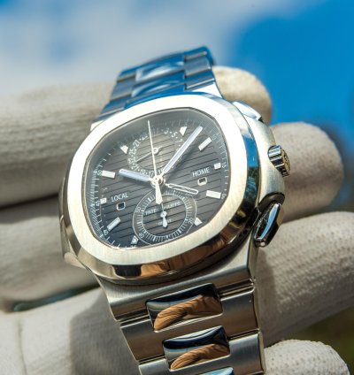 Patek Philippe Nautilus 5990 1a Grey Dial