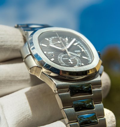 Patek Philippe Nautilus 5990 1a Grey Dial
