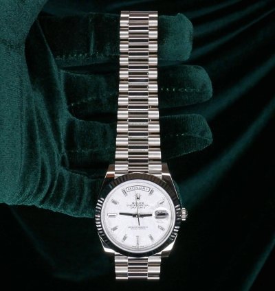Rolex Day-date 40 Full Set Mint Day Date White Gold Meteorite Baguette 40mm 228239