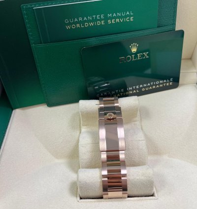 Rolex Daytona Everose Gold Black And Sundust Diamond Dial Oyster Bracelet 126505