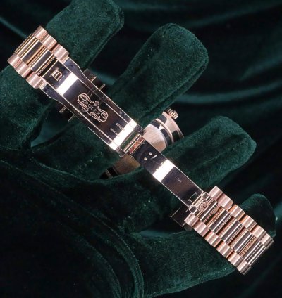 Rolex Day-date 40 Full Set Mint Day-date 40mm Green Dial Rose Gold 228235