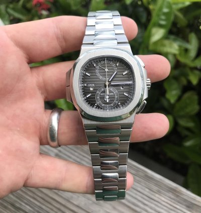 Patek Philippe Nautilus 5990 1a-001 Nautilus