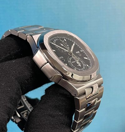 Patek Philippe Nautilus 5990 1a-001 Nautilus