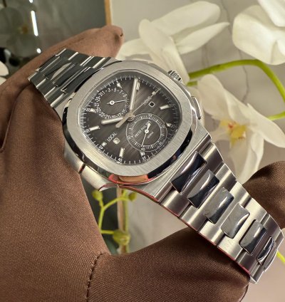 Patek Philippe Nautilus 5990 1a-001 Steel Grey Dial 2020