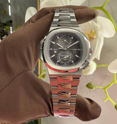 Patek Philippe Nautilus 5990 1a-001 Steel Grey Dial 2020