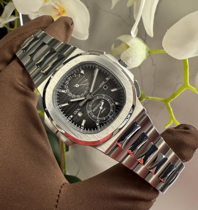 Patek Philippe Nautilus 5990 1a-001 Steel Grey Dial 2020