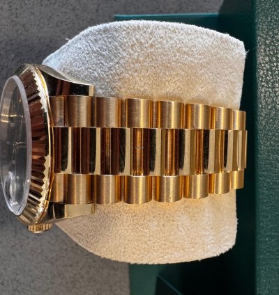 Rolex Day-date 40 Full Set Worn Handful Of Times