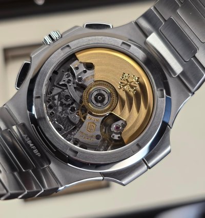 Patek Philippe Nautilus 5990 1a-001 Travel Time