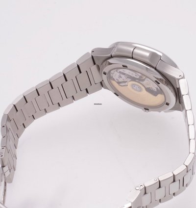 Patek Philippe Nautilus 5990 1a-001 Travel Time Chronograph