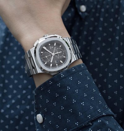 Patek Philippe Nautilus 5990 1a-001 Travel Time Chronograph Stainless Steel 2017