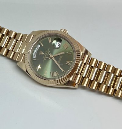 Rolex Day-date 40 Green Dial Day-date 40 Eveross Full Set 228235