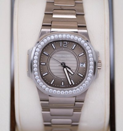 Patek Philippe Nautilus 7010 1g-010
