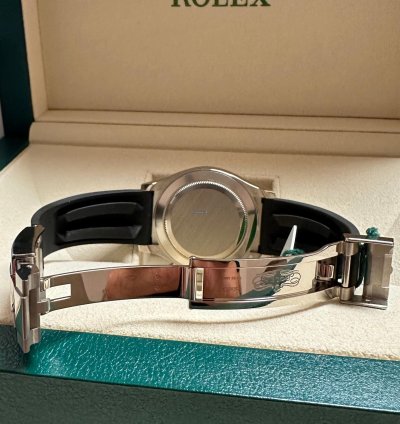 Rolex Daytona Full Set Box And Papers Never Used