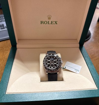 Rolex Daytona Full Set Box And Papers Never Used