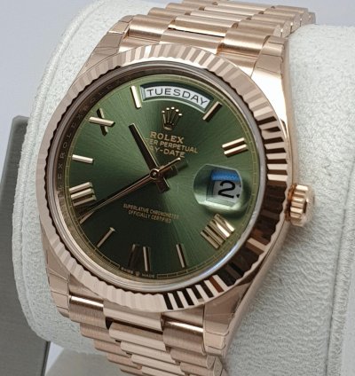 Rolex Day-date 40 Green Dial New Full Set