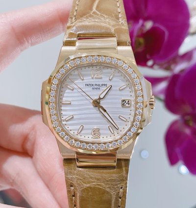 Patek Philippe Nautilus 7010r-011