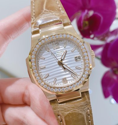 Patek Philippe Nautilus 7010r-011