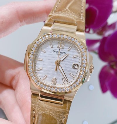 Patek Philippe Nautilus 7010r-011