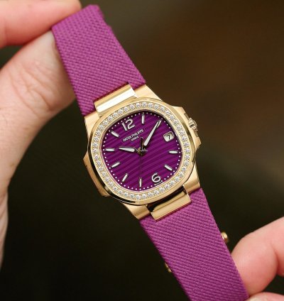Patek Philippe Nautilus 7010r-013 Rose Gold