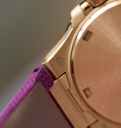 Patek Philippe Nautilus 7010r-013 Rose Gold