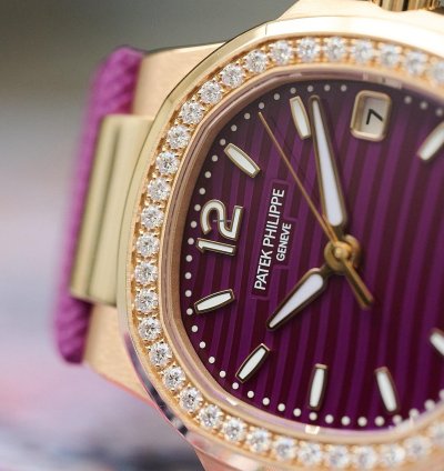 Patek Philippe Nautilus 7010r-013 Rose Gold