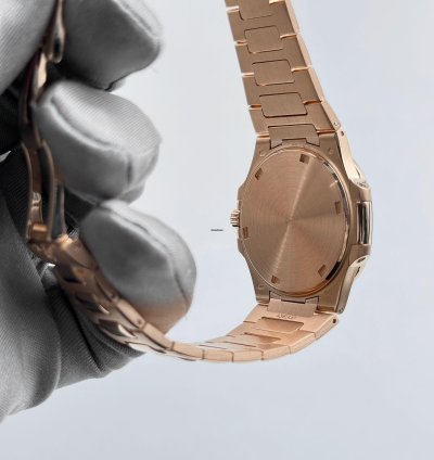 Patek Philippe Nautilus 7011 1r-001 Ladies Rose Gold Silver Dial 2016