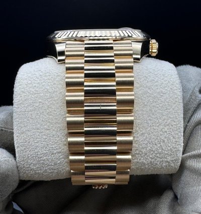 Rolex Day-date 40 Green Ombre Roman Dial Unworn