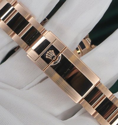 Rolex Daytona Full Set Mint Daytona 40mm Black Dial Diamond Markers Rose Gold 116505