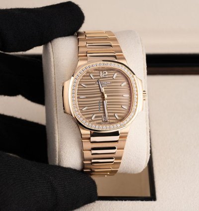 Patek Philippe Nautilus 7118 1200r-010 18k Rose Gold Golden Brown Opaline Dial 35 Mm