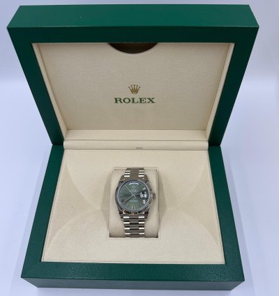 Rolex Day-date 40 Green Roman Dial White Gold President